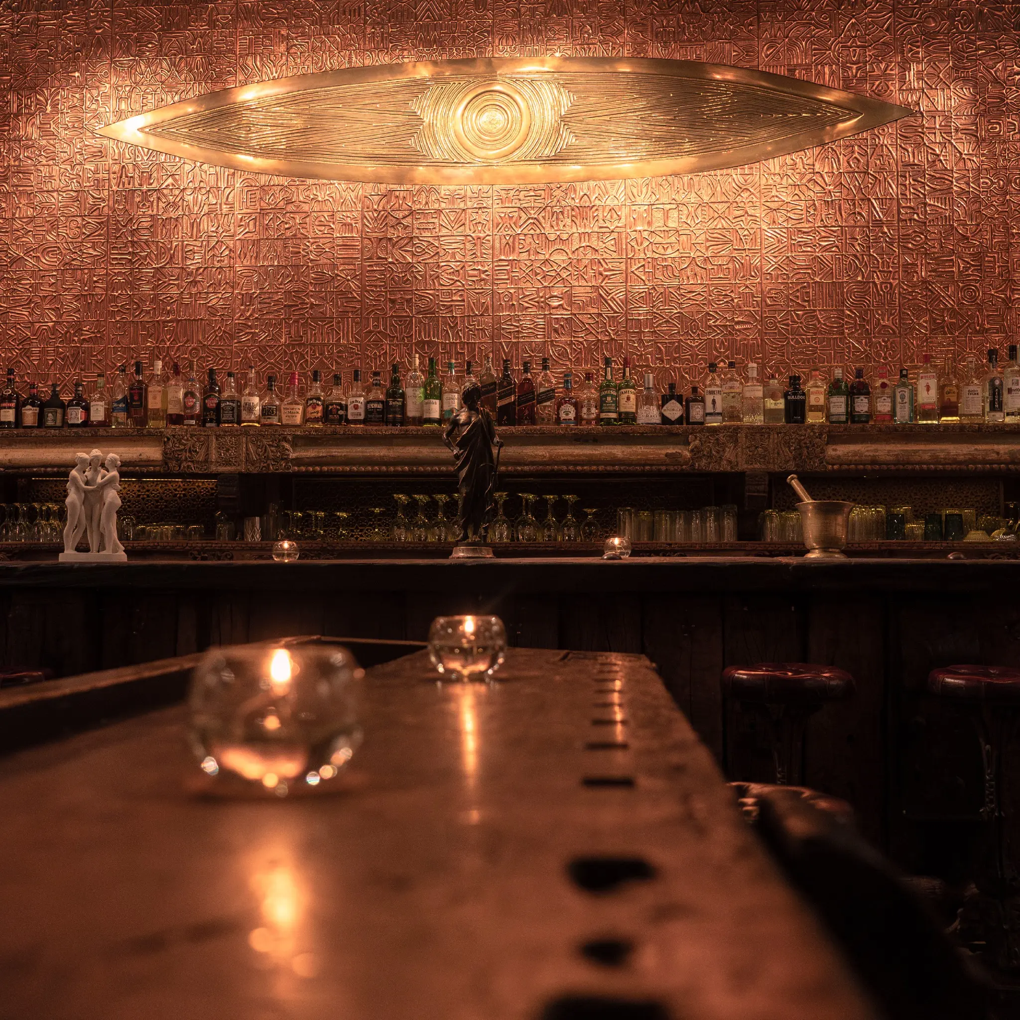 bar